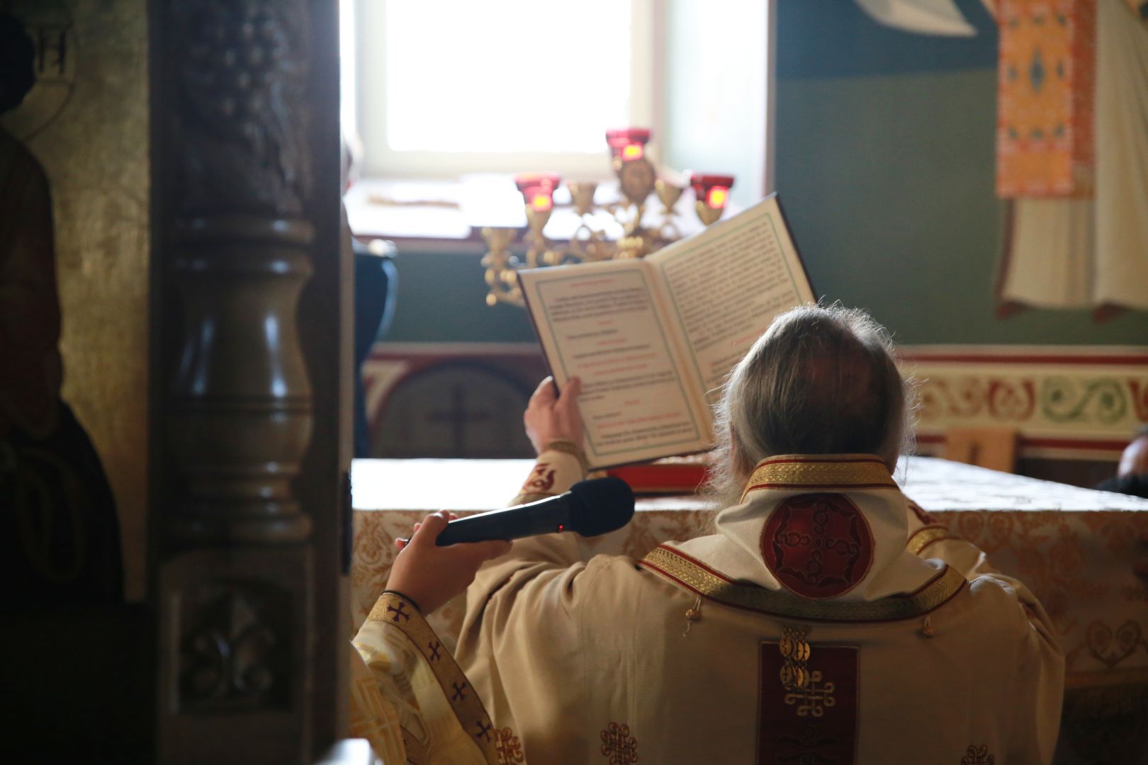 Biserica din Bețești, veche de 200 de ani, a fost resfințită de Mitropolitul Moldovei și Bucovinei