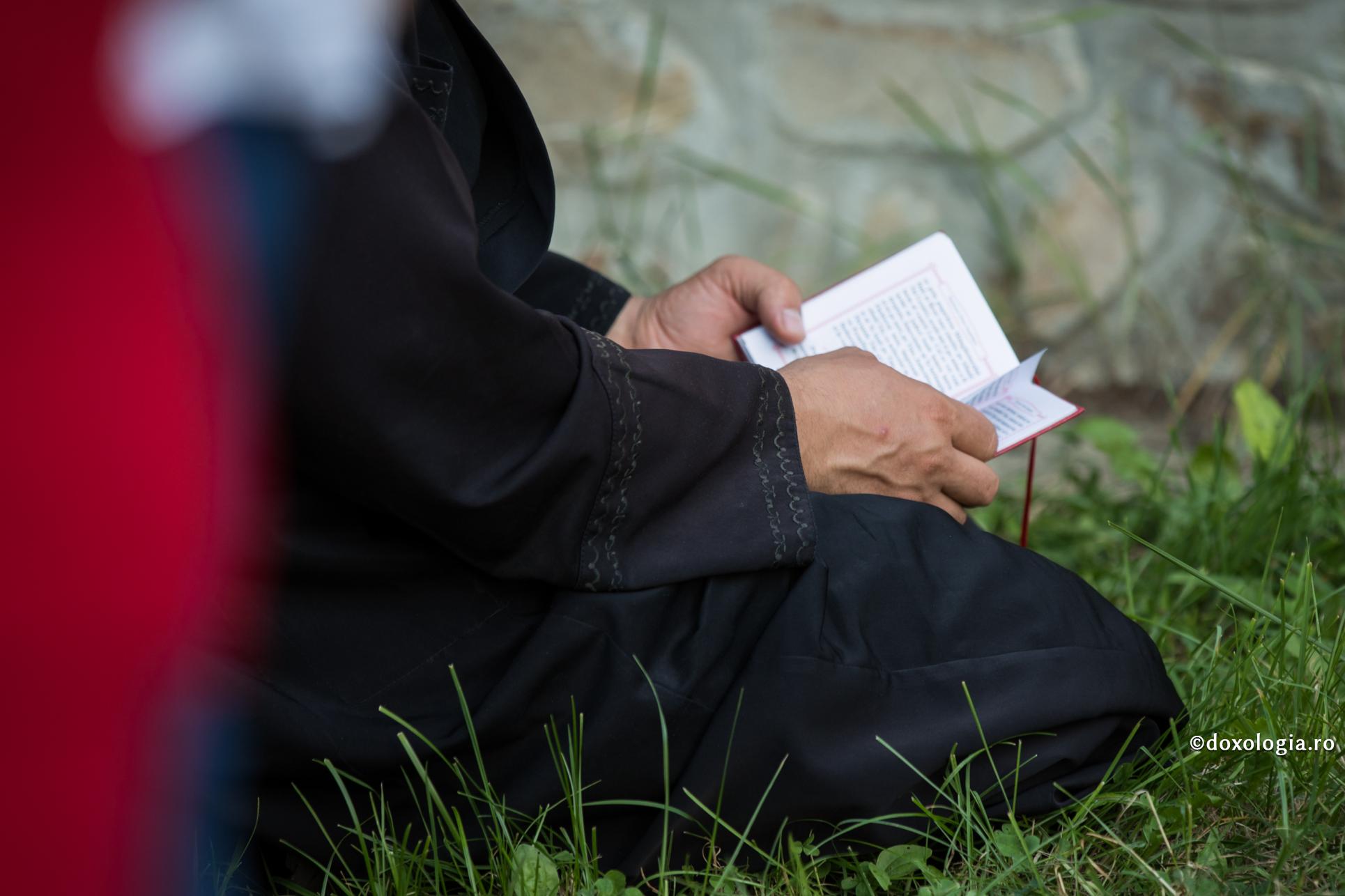 Pravila de rugăciune ne protejează de arșița ispitelor