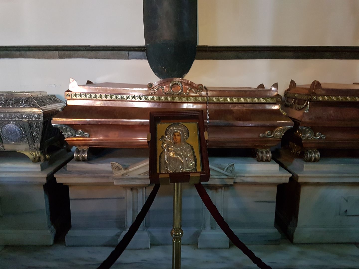 Cuvioasa Teofana Basarab – o nouă sfântă în calendarul Bisericii noastre / Foto: Pr. Ioan Dumitru Popoiu racla cu moaștele Sfintei Împărătese Teofana