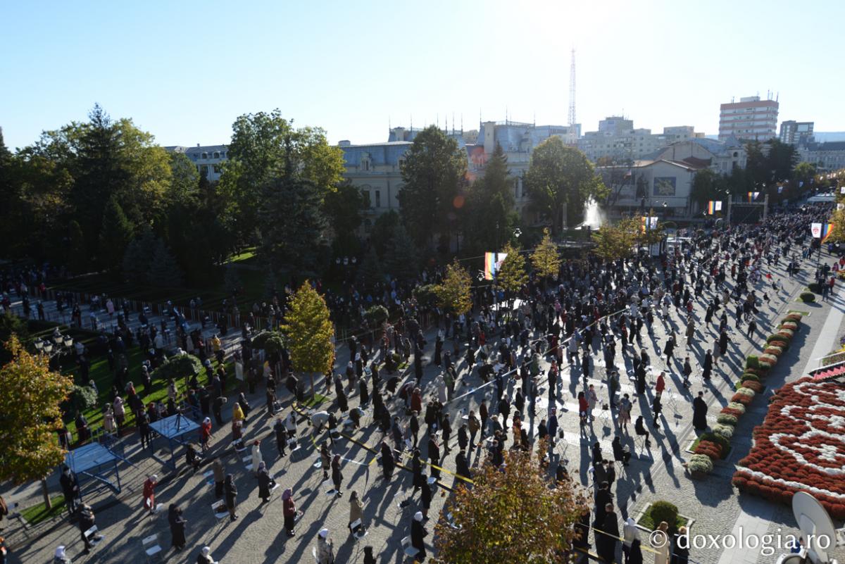 (Video) Pentru cine are urechi de auzit și ochi de văzut – bucuria și tristețea zilei de 14 octombrie