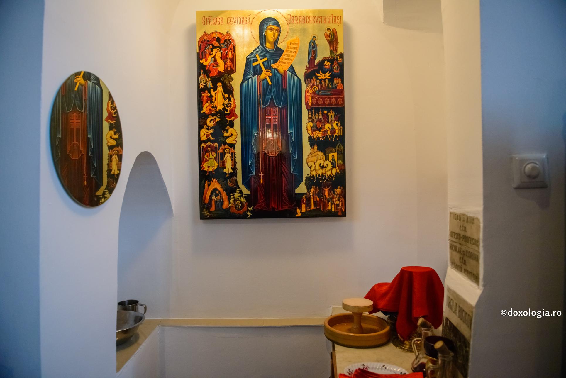 (Video) Sfântă Preacuvioasă Maică Parascheva, milostivește-te și ajută la cererea robilor tăi!