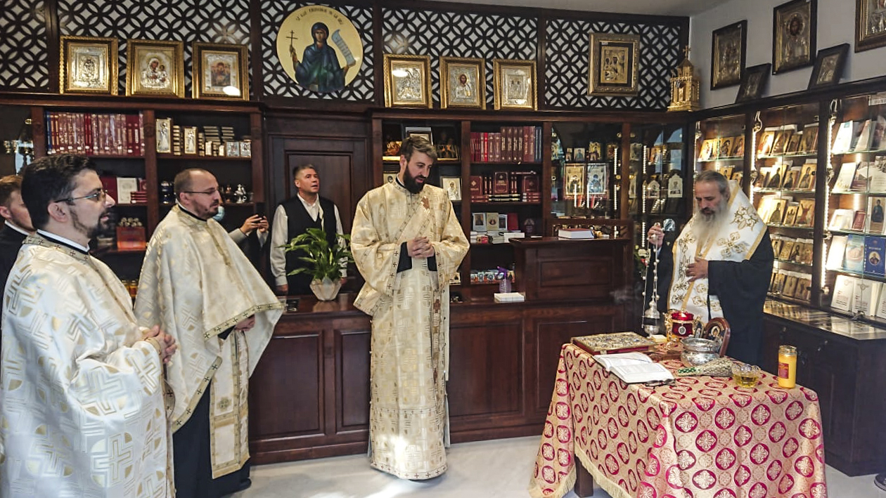 Noul pangar din curtea Catedralei mitropolitane din Iași, sfințit de IPS Mitropolit Teofan