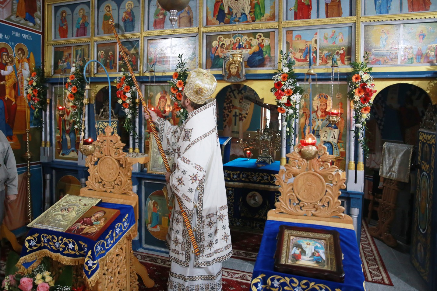 „Veșmântul liturgic” al bisericii din Recea, sfințit de PS Părinte Veniamin