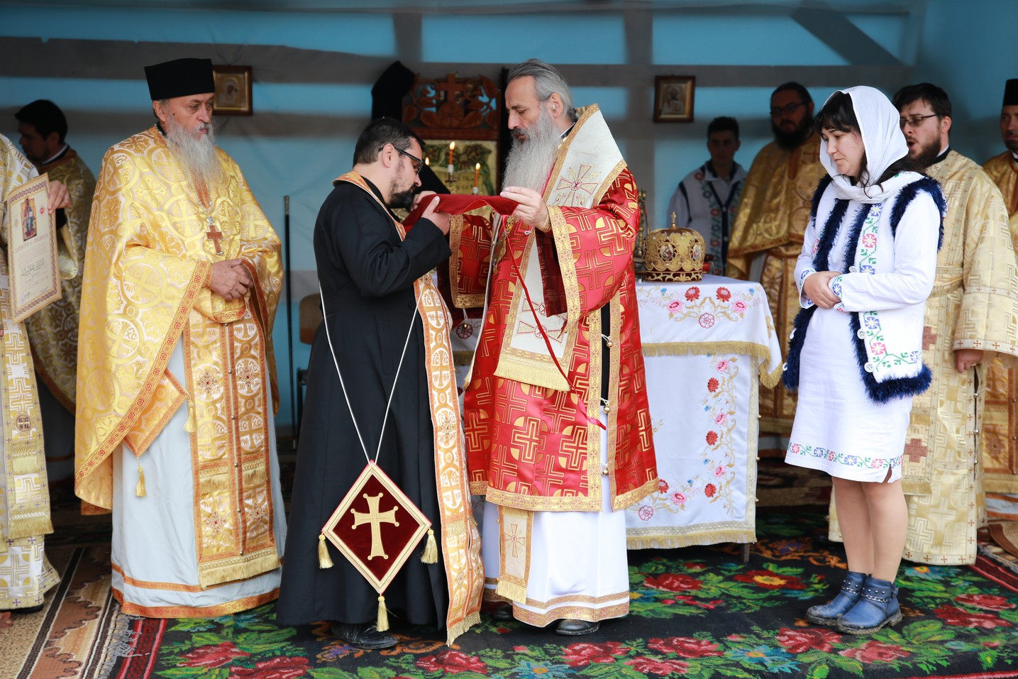 „Multele noastre păcate pot fi îndepărtate de prezența lui Dumnezeu”, le-a spus IPS Mitropolit Teofan credincioșilor din Dragalina