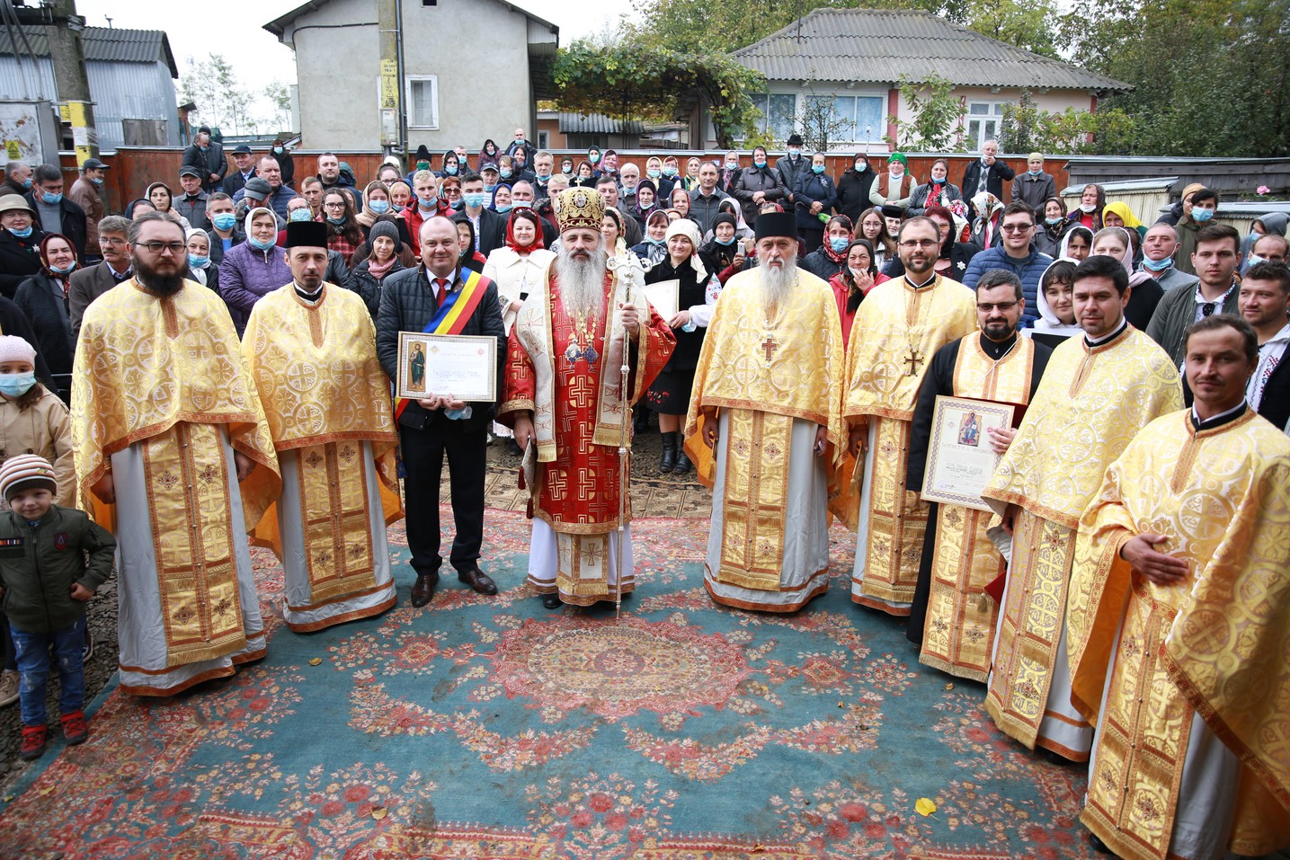 „Multele noastre păcate pot fi îndepărtate de prezența lui Dumnezeu”, le-a spus IPS Mitropolit Teofan credincioșilor din Dragalina