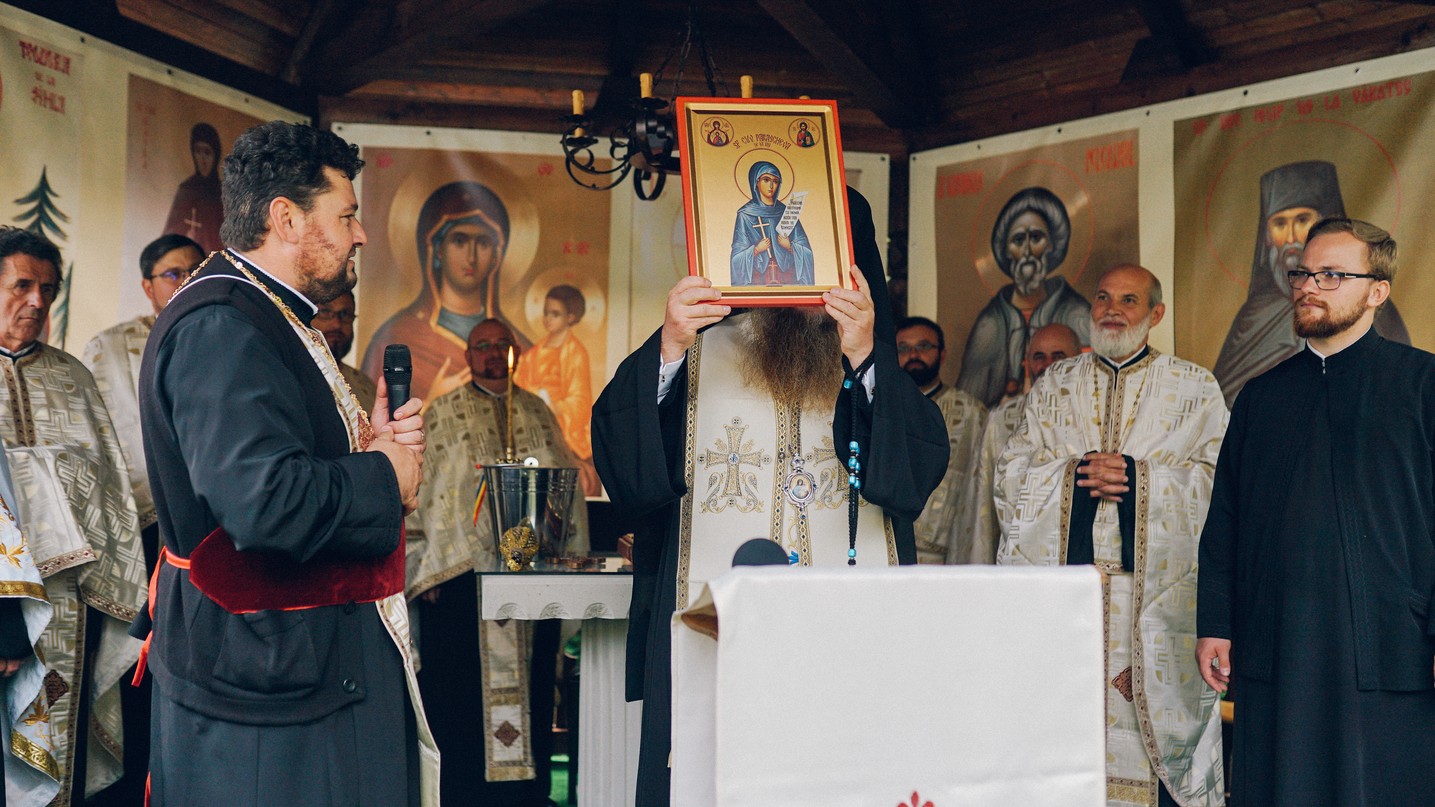 PS Părinte Andrei, Episcopul Covasnei și Harghitei, în Protopopiatul Piatra Neamț: a sfințit o casă socială și un centru social