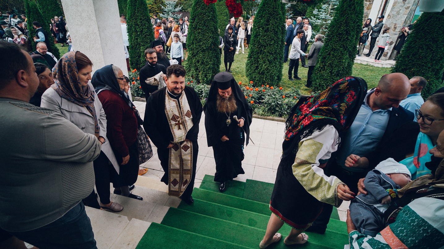 PS Părinte Andrei, Episcopul Covasnei și Harghitei, în Protopopiatul Piatra Neamț: a sfințit o casă socială și un centru social