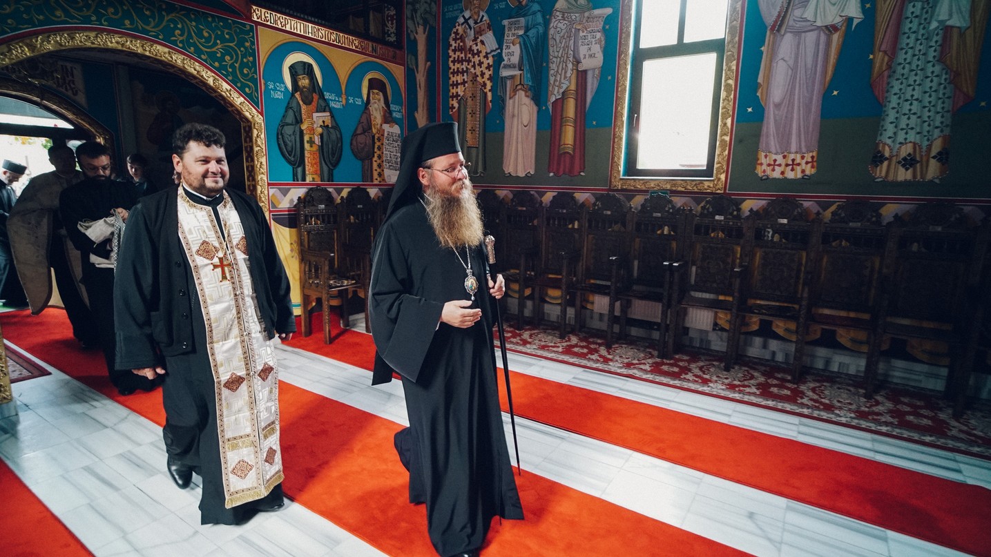 PS Părinte Andrei, Episcopul Covasnei și Harghitei, în Protopopiatul Piatra Neamț: a sfințit o casă socială și un centru social