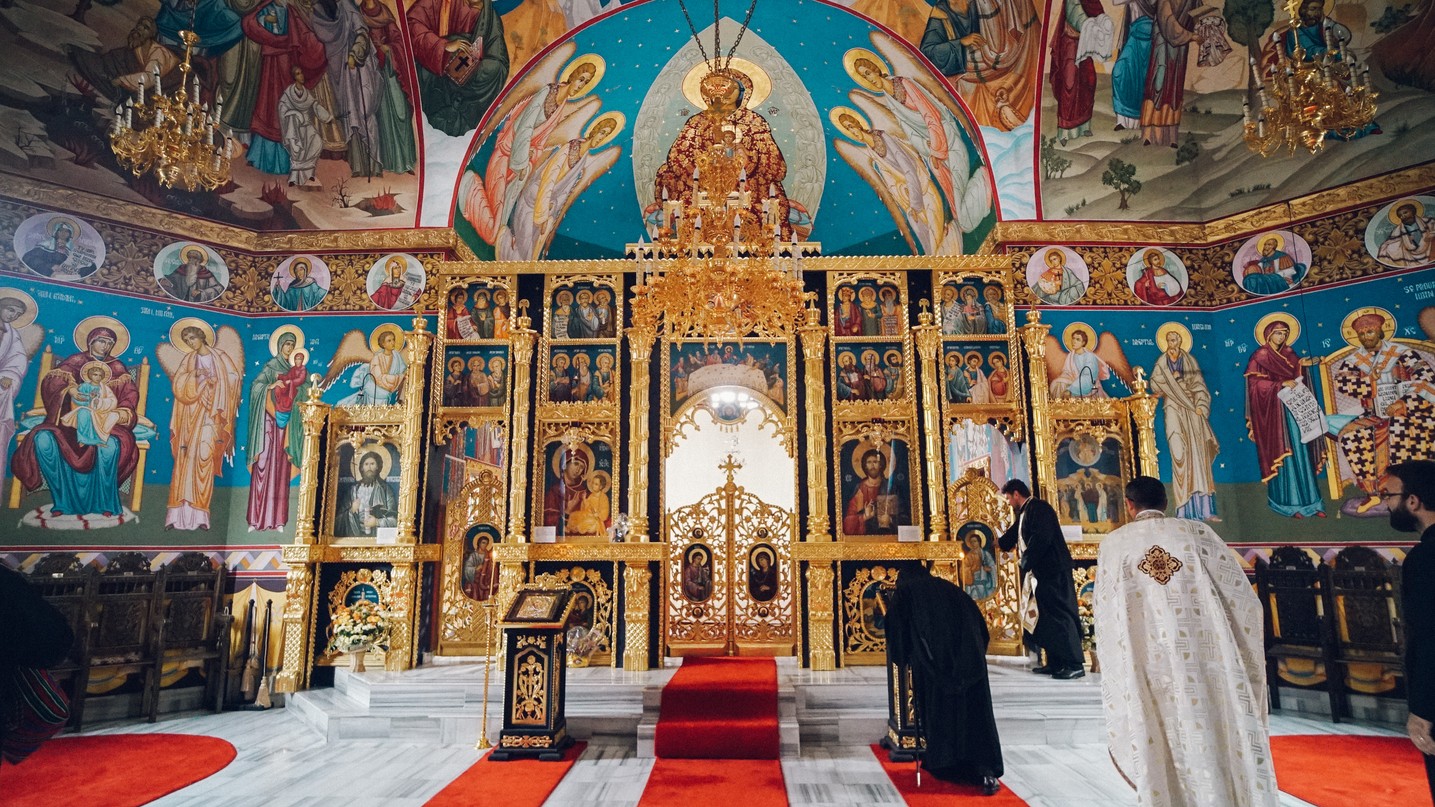 PS Părinte Andrei, Episcopul Covasnei și Harghitei, în Protopopiatul Piatra Neamț: a sfințit o casă socială și un centru social