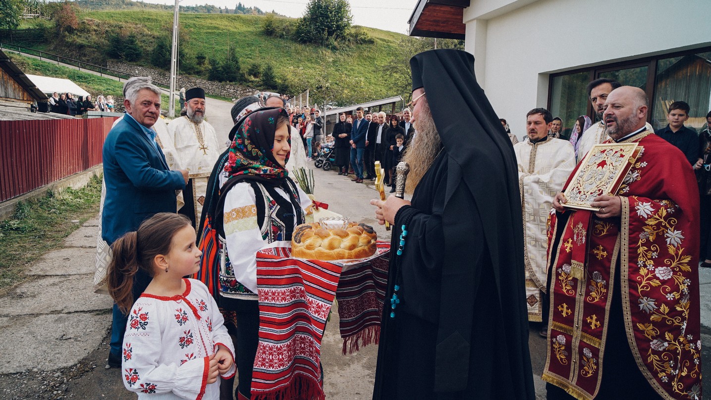 PS Părinte Andrei, Episcopul Covasnei și Harghitei, în Protopopiatul Piatra Neamț: a sfințit o casă socială și un centru social