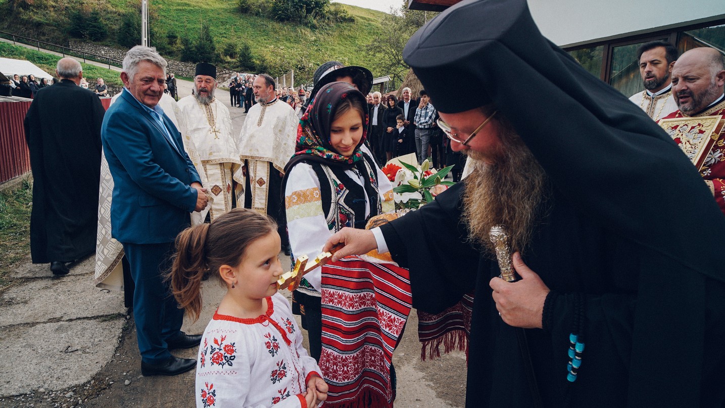 PS Părinte Andrei, Episcopul Covasnei și Harghitei, în Protopopiatul Piatra Neamț: a sfințit o casă socială și un centru social