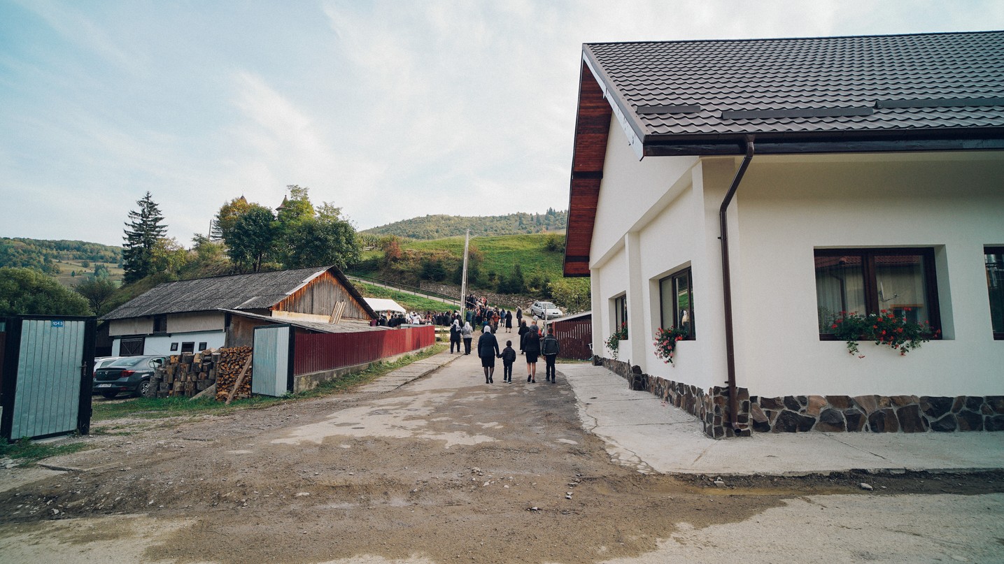 PS Părinte Andrei, Episcopul Covasnei și Harghitei, în Protopopiatul Piatra Neamț: a sfințit o casă socială și un centru social