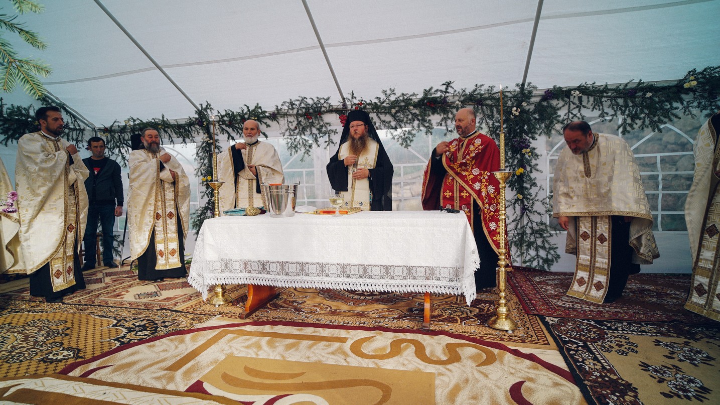 PS Părinte Andrei, Episcopul Covasnei și Harghitei, în Protopopiatul Piatra Neamț: a sfințit o casă socială și un centru social