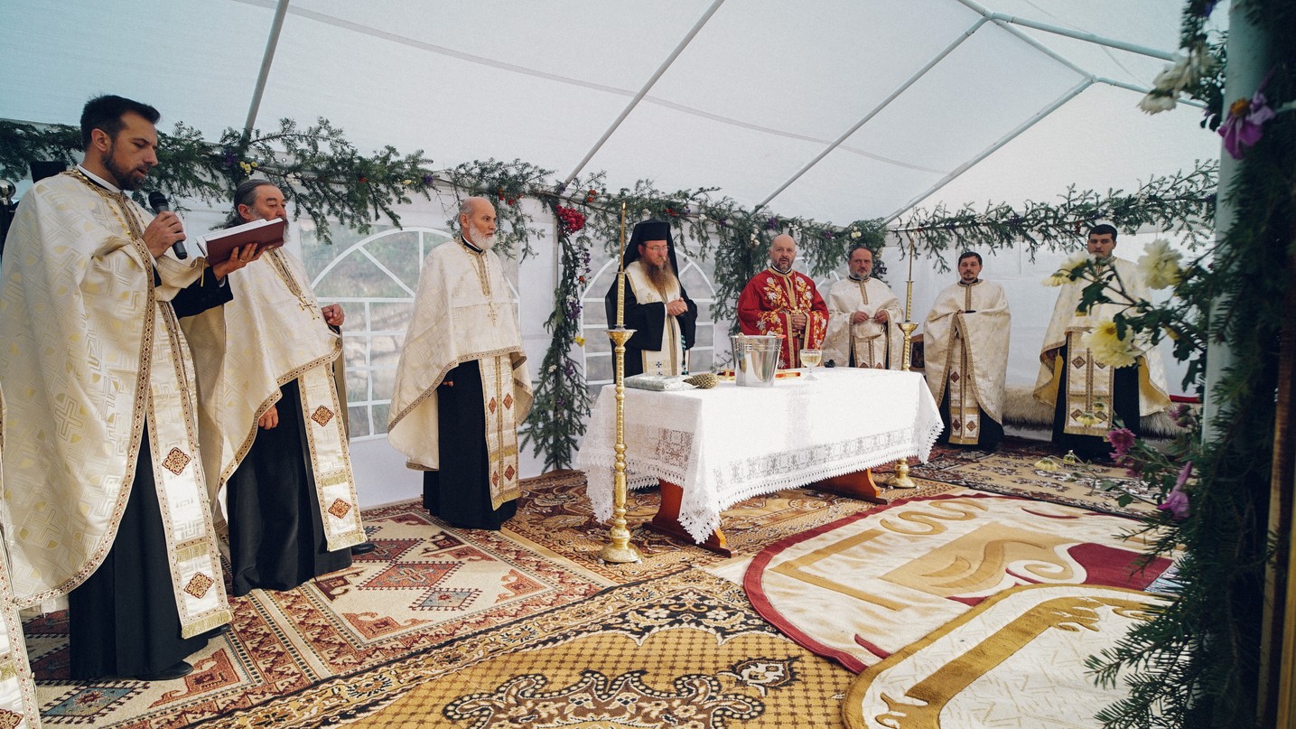 PS Părinte Andrei, Episcopul Covasnei și Harghitei, în Protopopiatul Piatra Neamț: a sfințit o casă socială și un centru social