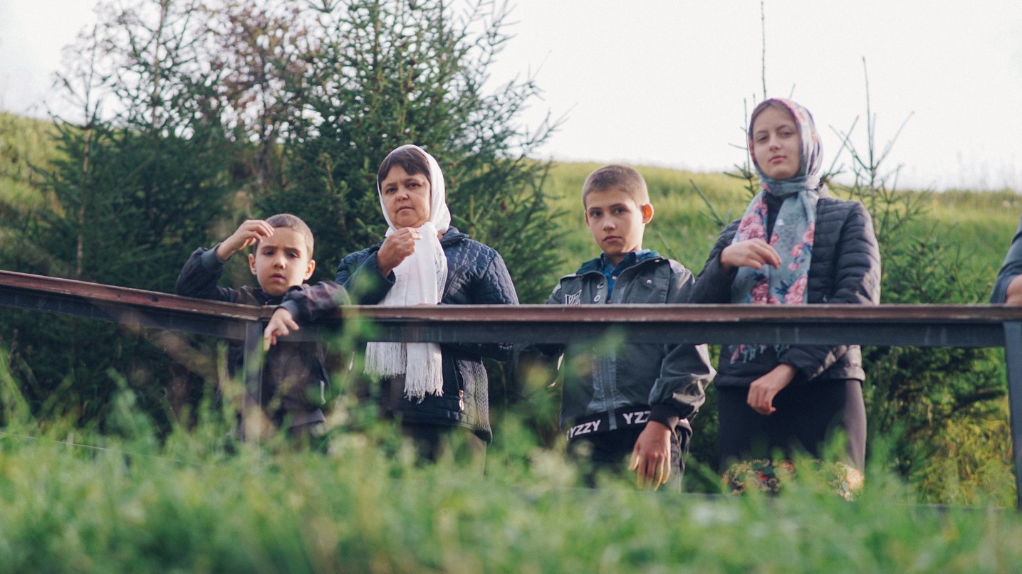 PS Părinte Andrei, Episcopul Covasnei și Harghitei, în Protopopiatul Piatra Neamț: a sfințit o casă socială și un centru social