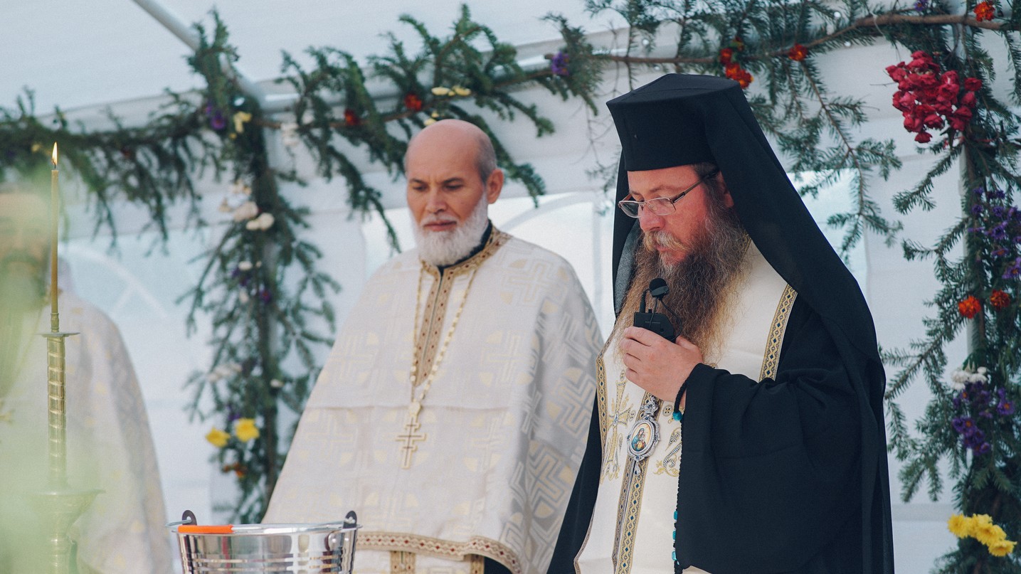 PS Părinte Andrei, Episcopul Covasnei și Harghitei, în Protopopiatul Piatra Neamț: a sfințit o casă socială și un centru social