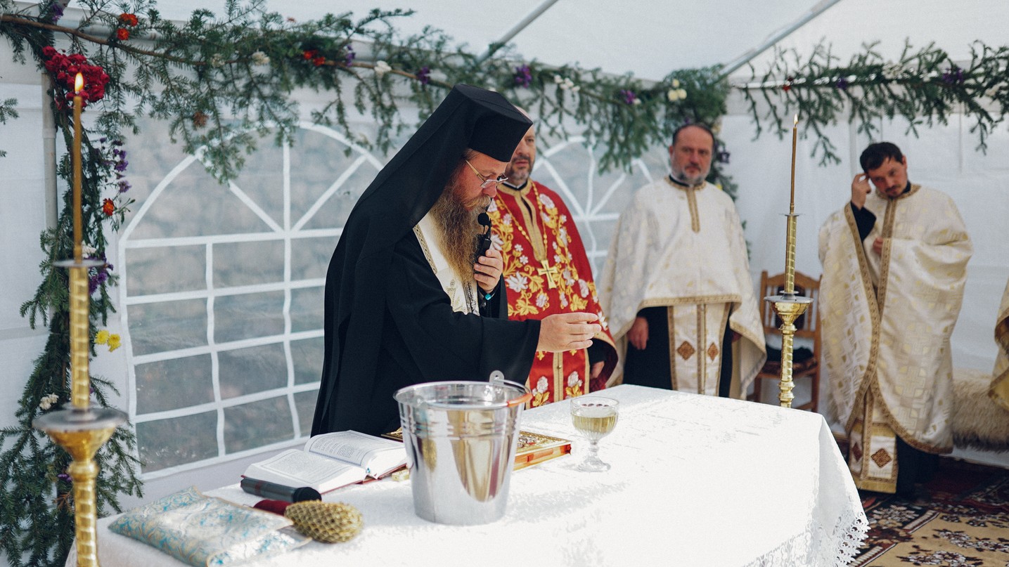 PS Părinte Andrei, Episcopul Covasnei și Harghitei, în Protopopiatul Piatra Neamț: a sfințit o casă socială și un centru social