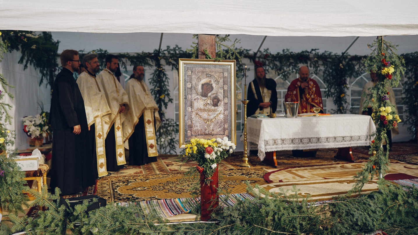 PS Părinte Andrei, Episcopul Covasnei și Harghitei, în Protopopiatul Piatra Neamț: a sfințit o casă socială și un centru social