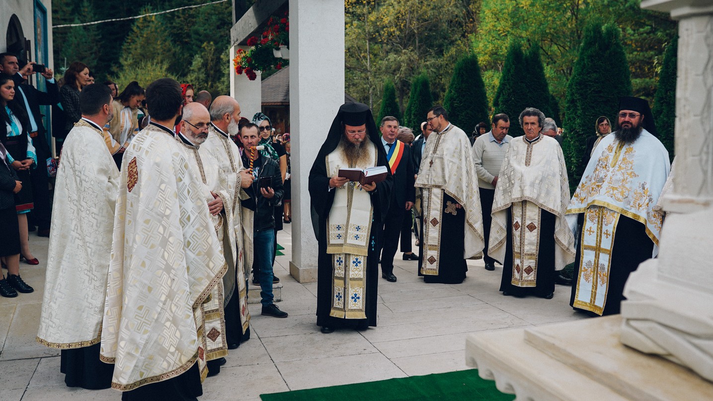 PS Părinte Andrei, Episcopul Covasnei și Harghitei, în Protopopiatul Piatra Neamț: a sfințit o casă socială și un centru social