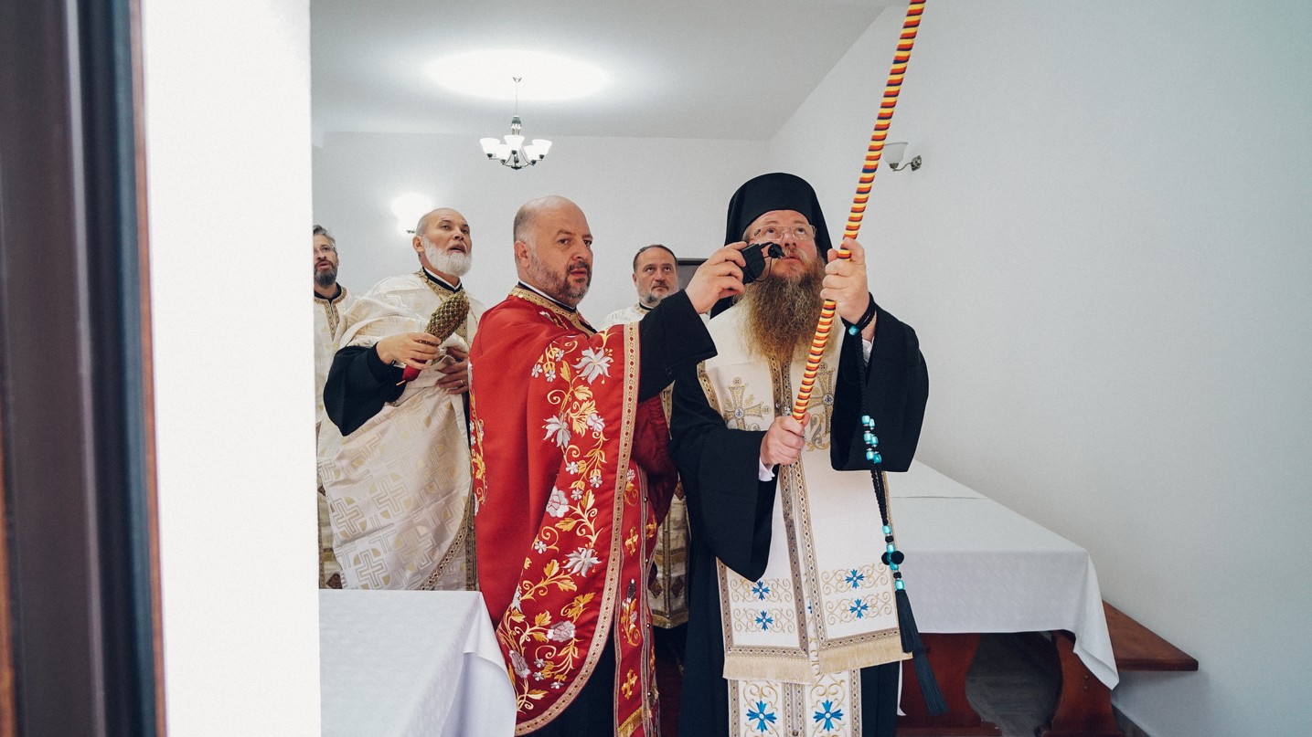 PS Părinte Andrei, Episcopul Covasnei și Harghitei, în Protopopiatul Piatra Neamț: a sfințit o casă socială și un centru social