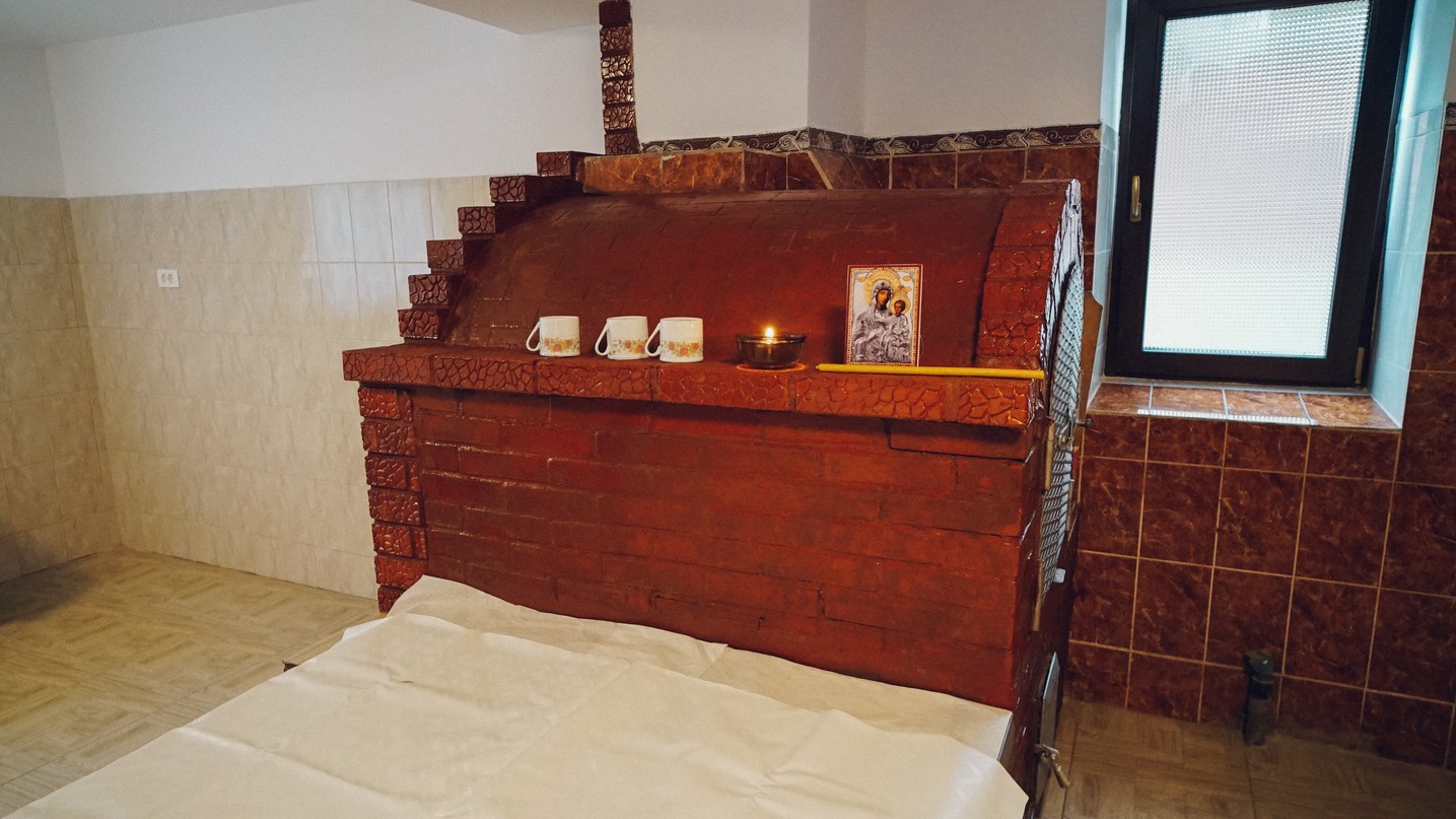 PS Părinte Andrei, Episcopul Covasnei și Harghitei, în Protopopiatul Piatra Neamț: a sfințit o casă socială și un centru social