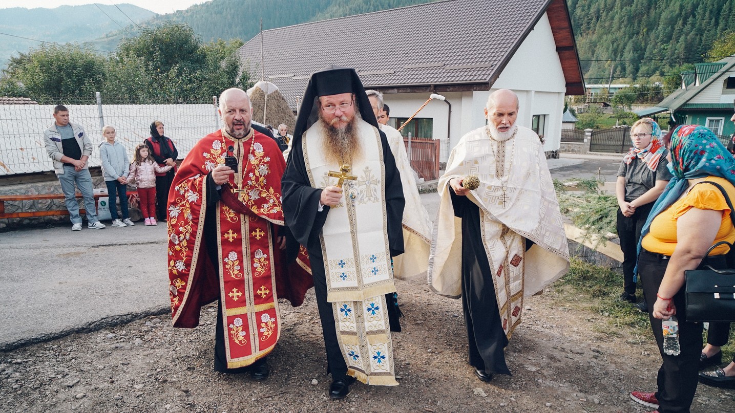 PS Părinte Andrei, Episcopul Covasnei și Harghitei, în Protopopiatul Piatra Neamț: a sfințit o casă socială și un centru social