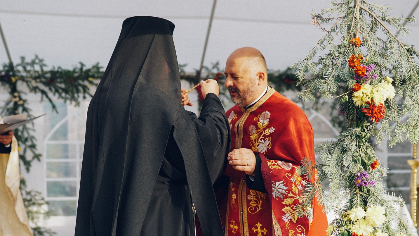 PS Părinte Andrei, Episcopul Covasnei și Harghitei, în Protopopiatul Piatra Neamț: a sfințit o casă socială și un centru social