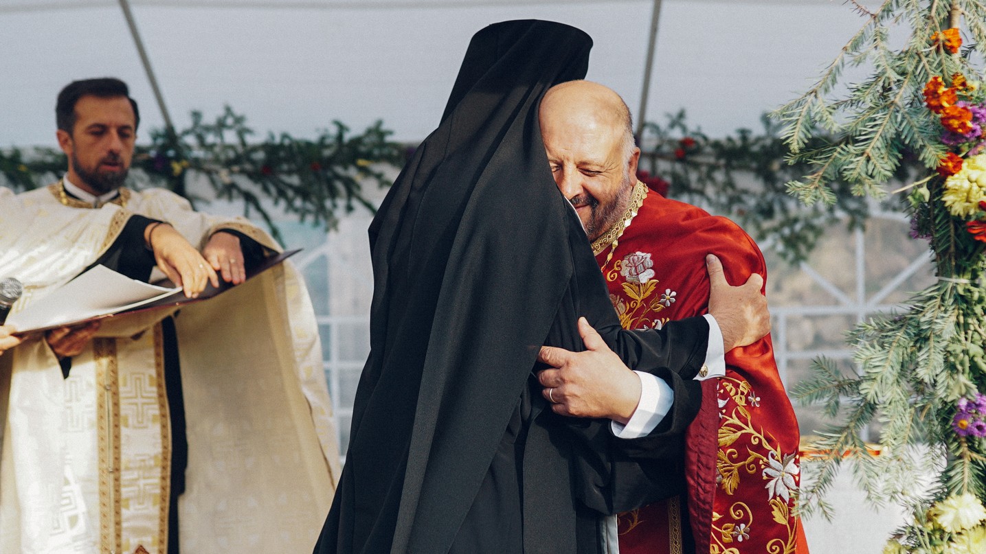 PS Părinte Andrei, Episcopul Covasnei și Harghitei, în Protopopiatul Piatra Neamț: a sfințit o casă socială și un centru social