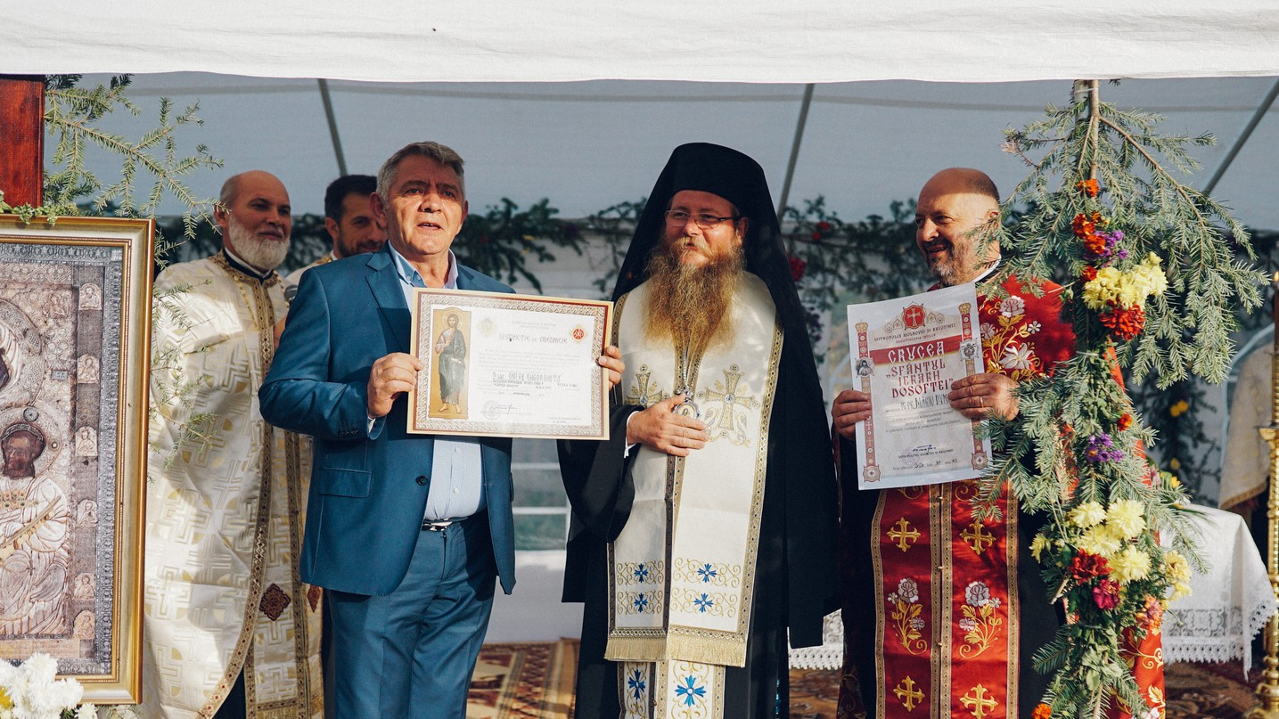 PS Părinte Andrei, Episcopul Covasnei și Harghitei, în Protopopiatul Piatra Neamț: a sfințit o casă socială și un centru social