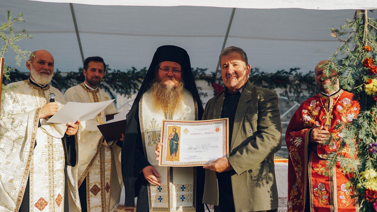 PS Părinte Andrei, Episcopul Covasnei și Harghitei, în Protopopiatul Piatra Neamț: a sfințit o casă socială și un centru social