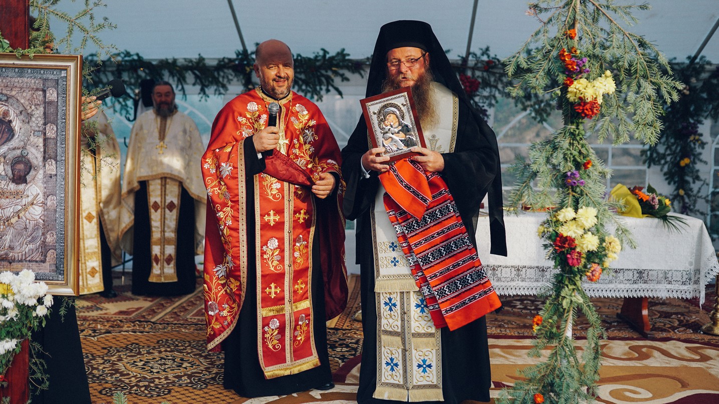 PS Părinte Andrei, Episcopul Covasnei și Harghitei, în Protopopiatul Piatra Neamț: a sfințit o casă socială și un centru social