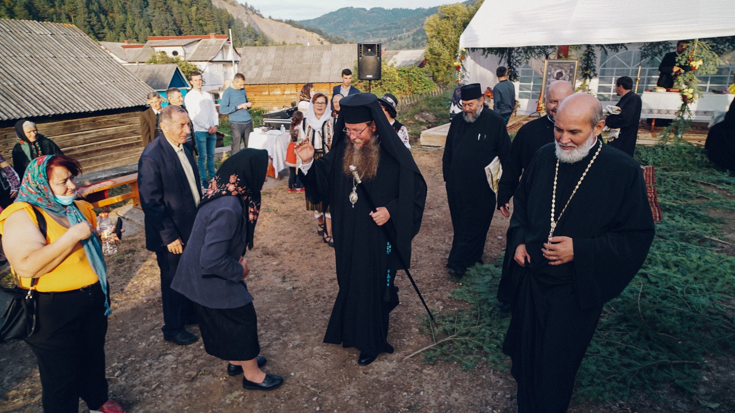 PS Părinte Andrei, Episcopul Covasnei și Harghitei, în Protopopiatul Piatra Neamț: a sfințit o casă socială și un centru social