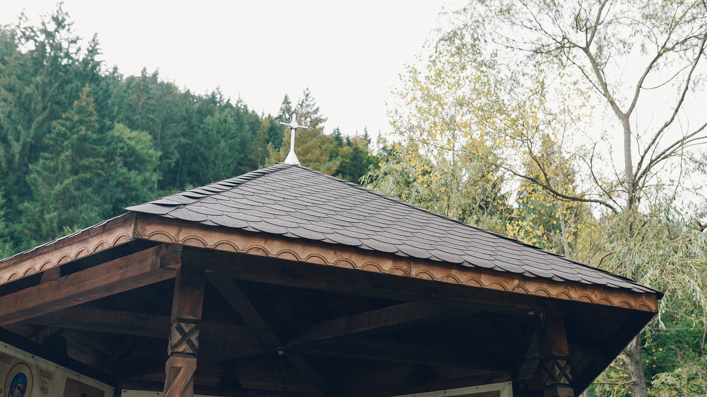 PS Părinte Andrei, Episcopul Covasnei și Harghitei, în Protopopiatul Piatra Neamț: a sfințit o casă socială și un centru social