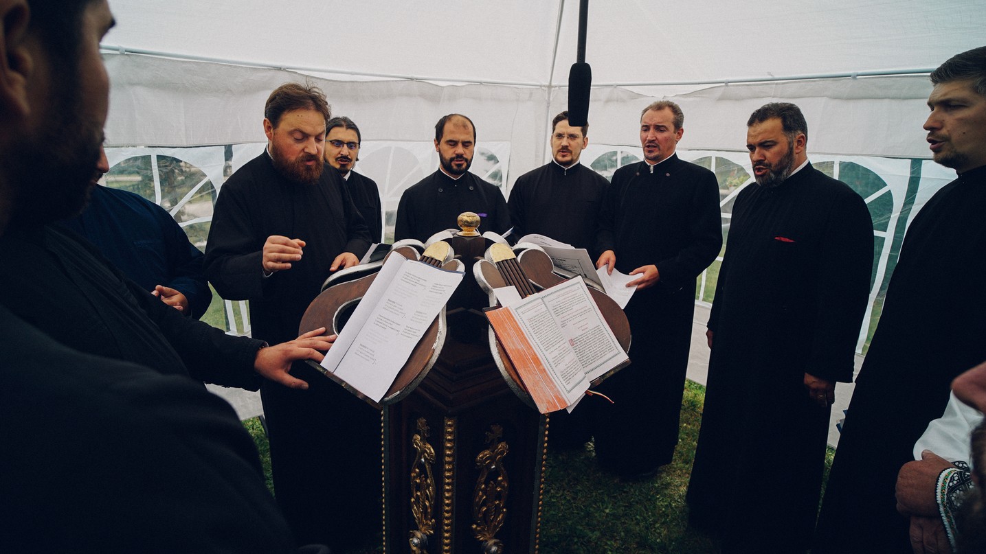 PS Părinte Andrei, Episcopul Covasnei și Harghitei, în Protopopiatul Piatra Neamț: a sfințit o casă socială și un centru social