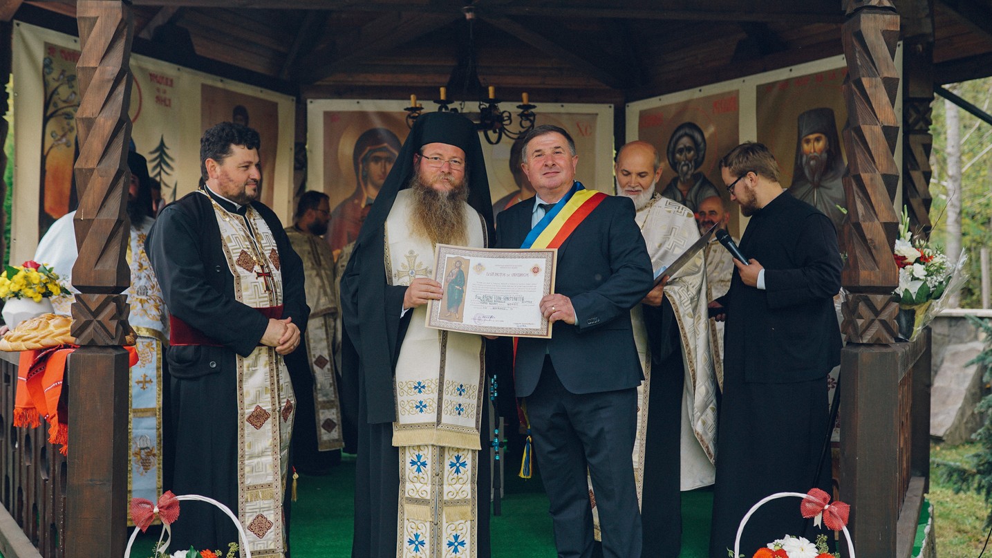 PS Părinte Andrei, Episcopul Covasnei și Harghitei, în Protopopiatul Piatra Neamț: a sfințit o casă socială și un centru social