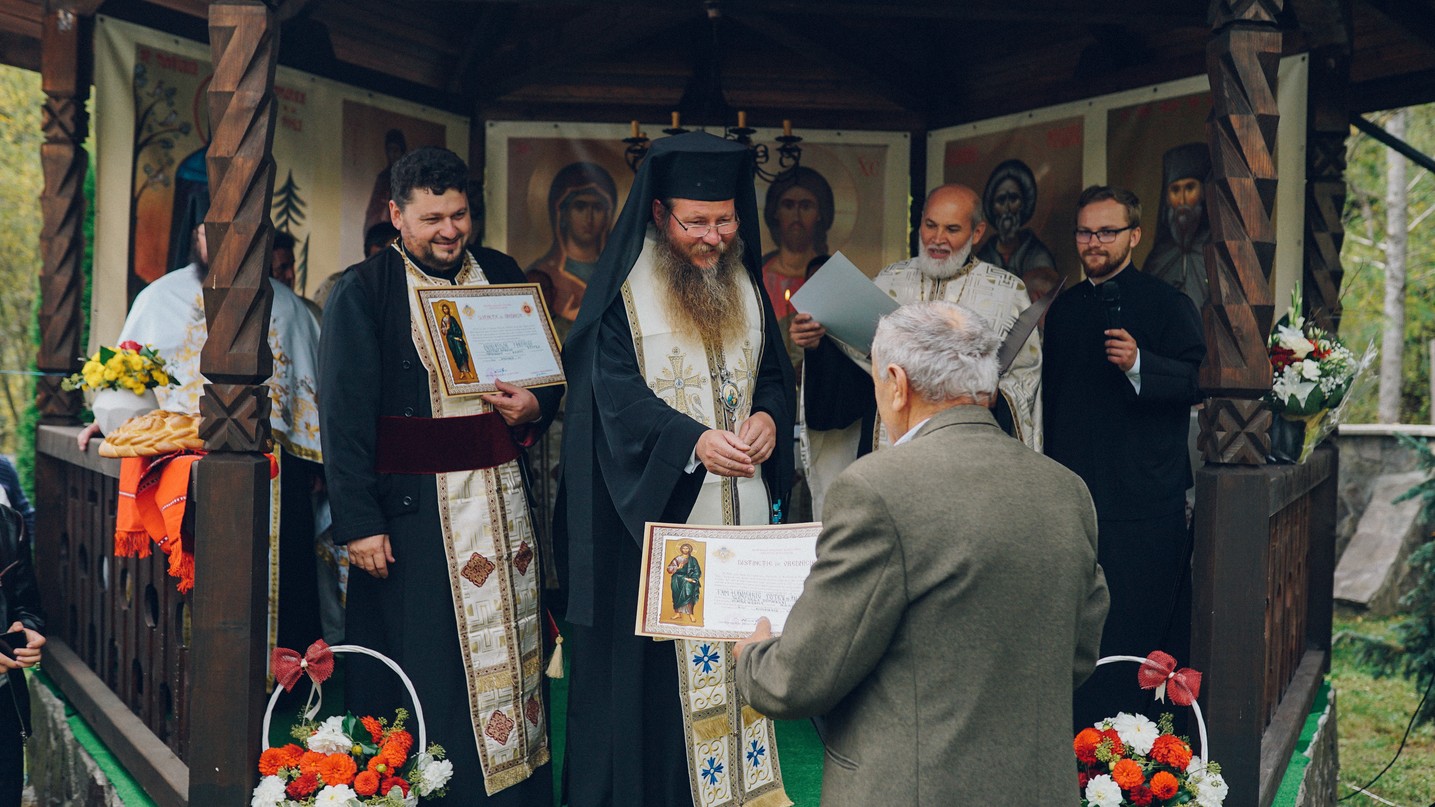 PS Părinte Andrei, Episcopul Covasnei și Harghitei, în Protopopiatul Piatra Neamț: a sfințit o casă socială și un centru social