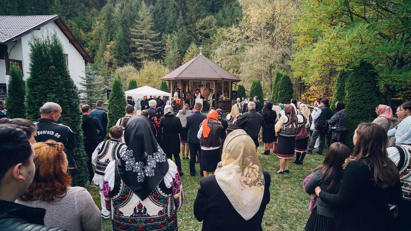 PS Părinte Andrei, Episcopul Covasnei și Harghitei, în Protopopiatul Piatra Neamț: a sfințit o casă socială și un centru social