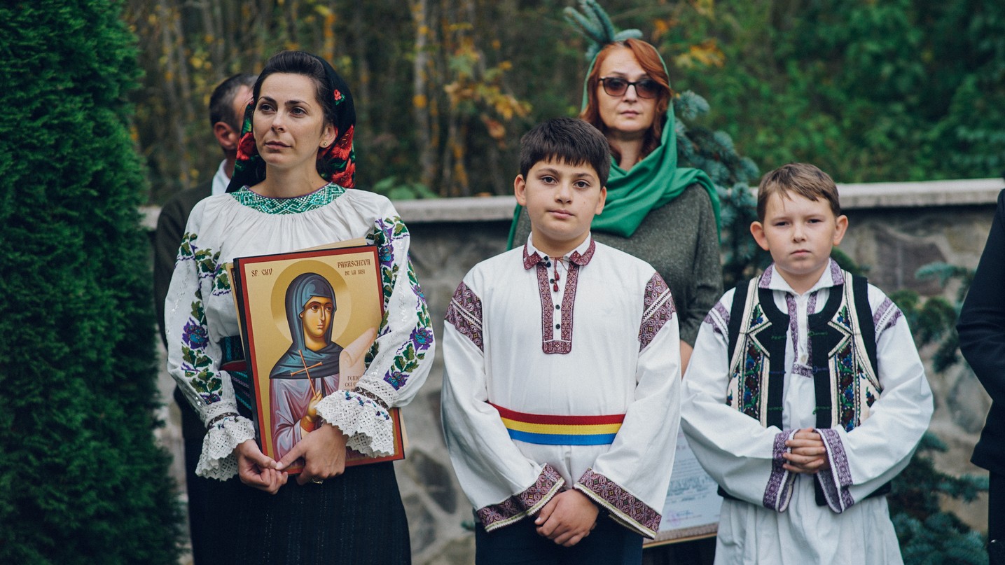 PS Părinte Andrei, Episcopul Covasnei și Harghitei, în Protopopiatul Piatra Neamț: a sfințit o casă socială și un centru social