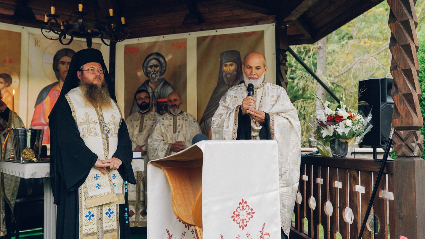 PS Părinte Andrei, Episcopul Covasnei și Harghitei, în Protopopiatul Piatra Neamț: a sfințit o casă socială și un centru social