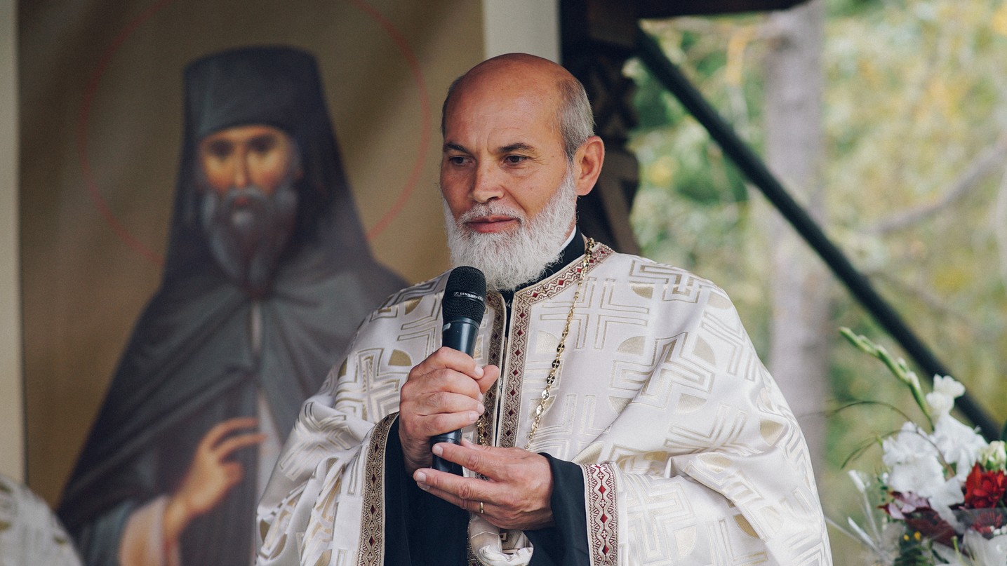 PS Părinte Andrei, Episcopul Covasnei și Harghitei, în Protopopiatul Piatra Neamț: a sfințit o casă socială și un centru social