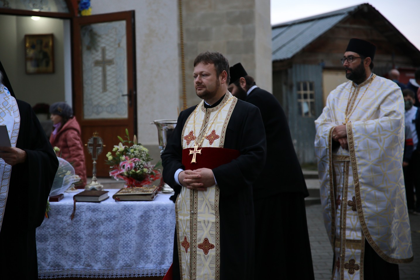 Foto: Flavius Popa Vizite pastorale ale Mitropolitului Moldovei și Bucovinei: „Aceasta este chemarea Bisericii, anume să nu fim doborâți”