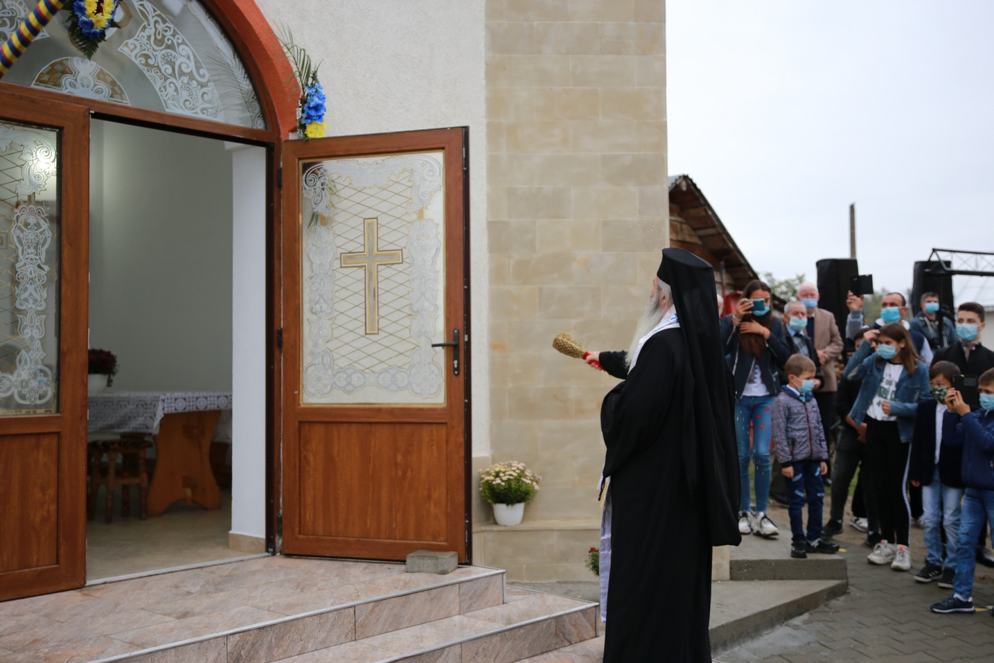 Foto: Flavius Popa Vizite pastorale ale Mitropolitului Moldovei și Bucovinei: „Aceasta este chemarea Bisericii, anume să nu fim doborâți”