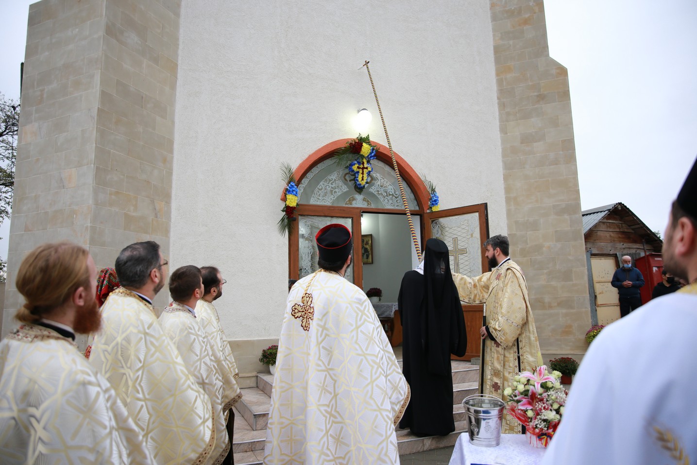 Foto: Flavius Popa Vizite pastorale ale Mitropolitului Moldovei și Bucovinei: „Aceasta este chemarea Bisericii, anume să nu fim doborâți”