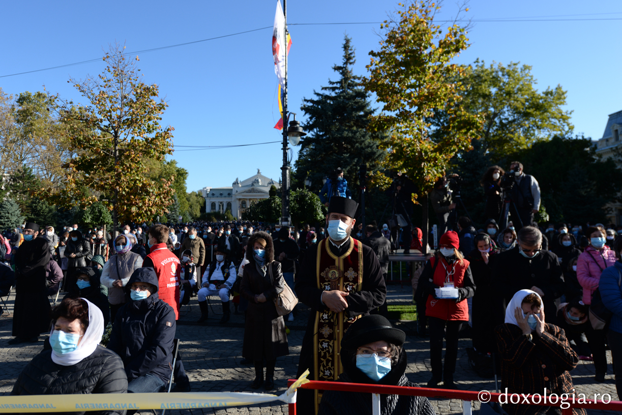 Foto: Tudorel Rusu Slujba din acest an a hramului Sfintei Cuvioase Parascheva, săvârșită în condiții cu totul deosebite