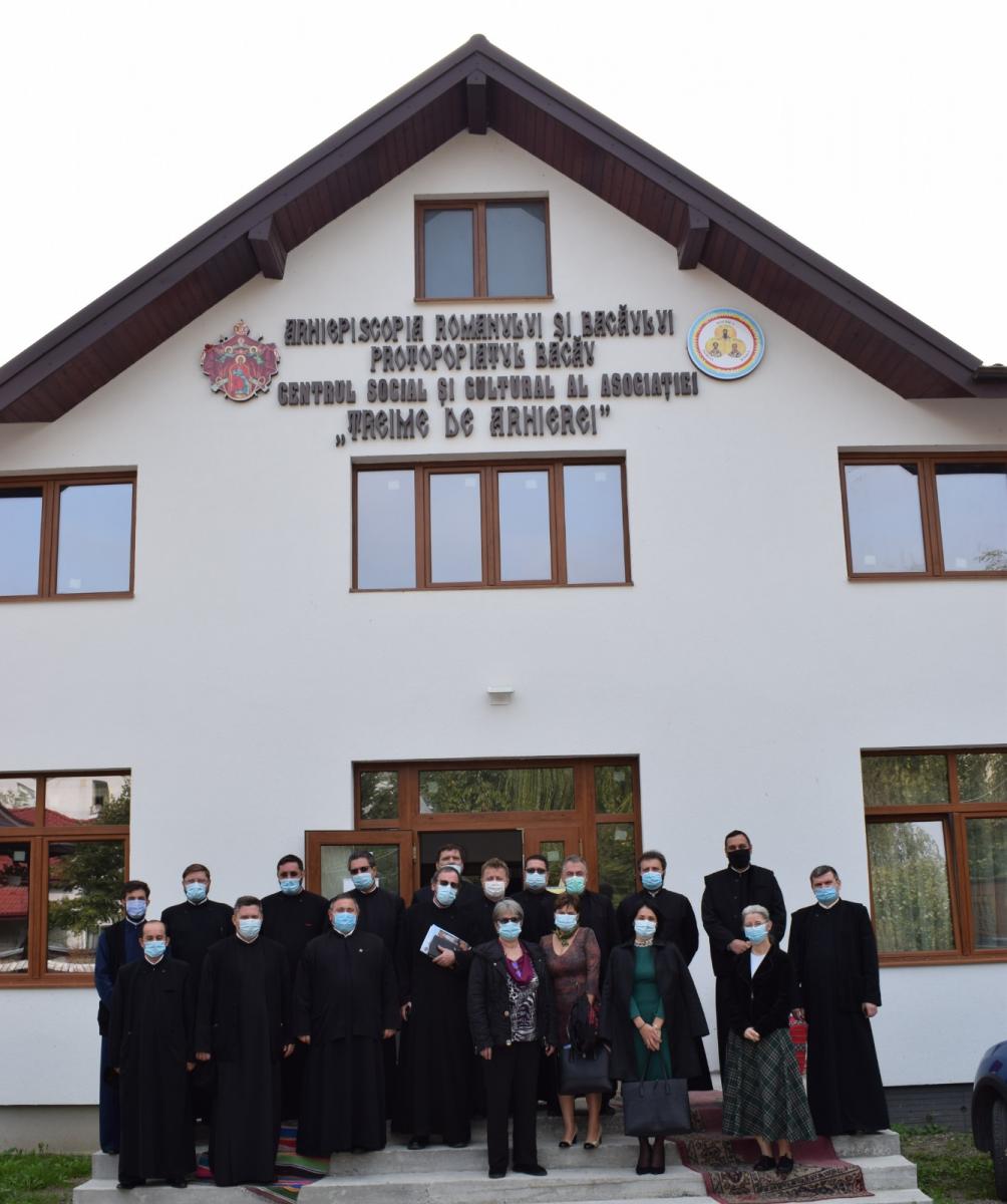 Sesiune de formare pentru înfiinţarea de centre de socializare