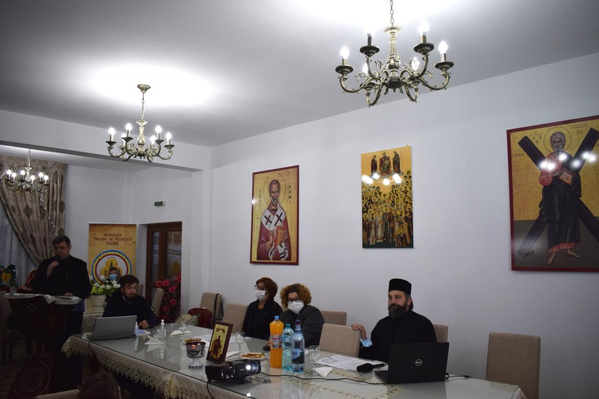Dezbatere dedicată igienei sanitare în Parohia „Sfinţii Trei Ierarhi” din Bacău Dezbatere dedicată igienei sanitare în Parohia „Sfinţii Trei Ierarhi” din Bacău