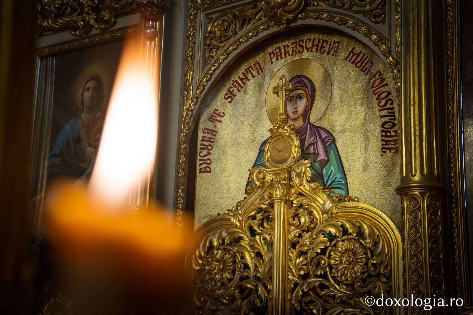 (Video) „Doamne, cercetează și vindecă pe robii Tăi, zice Preacuvioasa Parascheva, rugându-se neîncetat...”