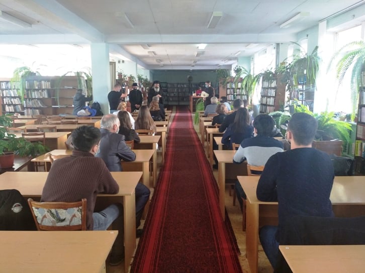 Episcopia de Bălţi a oferit Bursa „Mitropolit Visarion Puiu” pentru tineri
