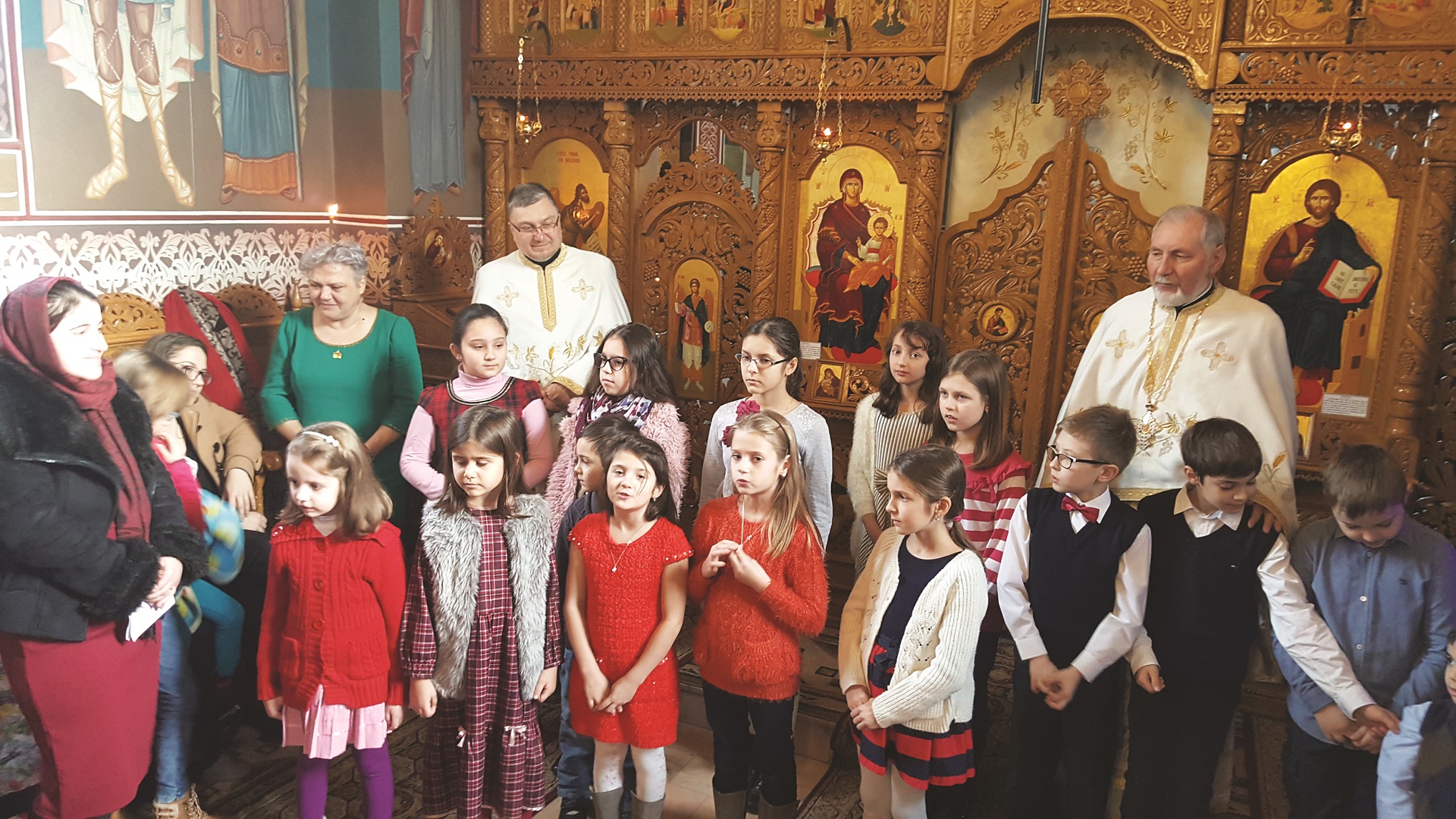 Recenzie: „Culegând roadele slujirii sale. Volum omagial dedicat Părintelui Vilie Doroșincă”