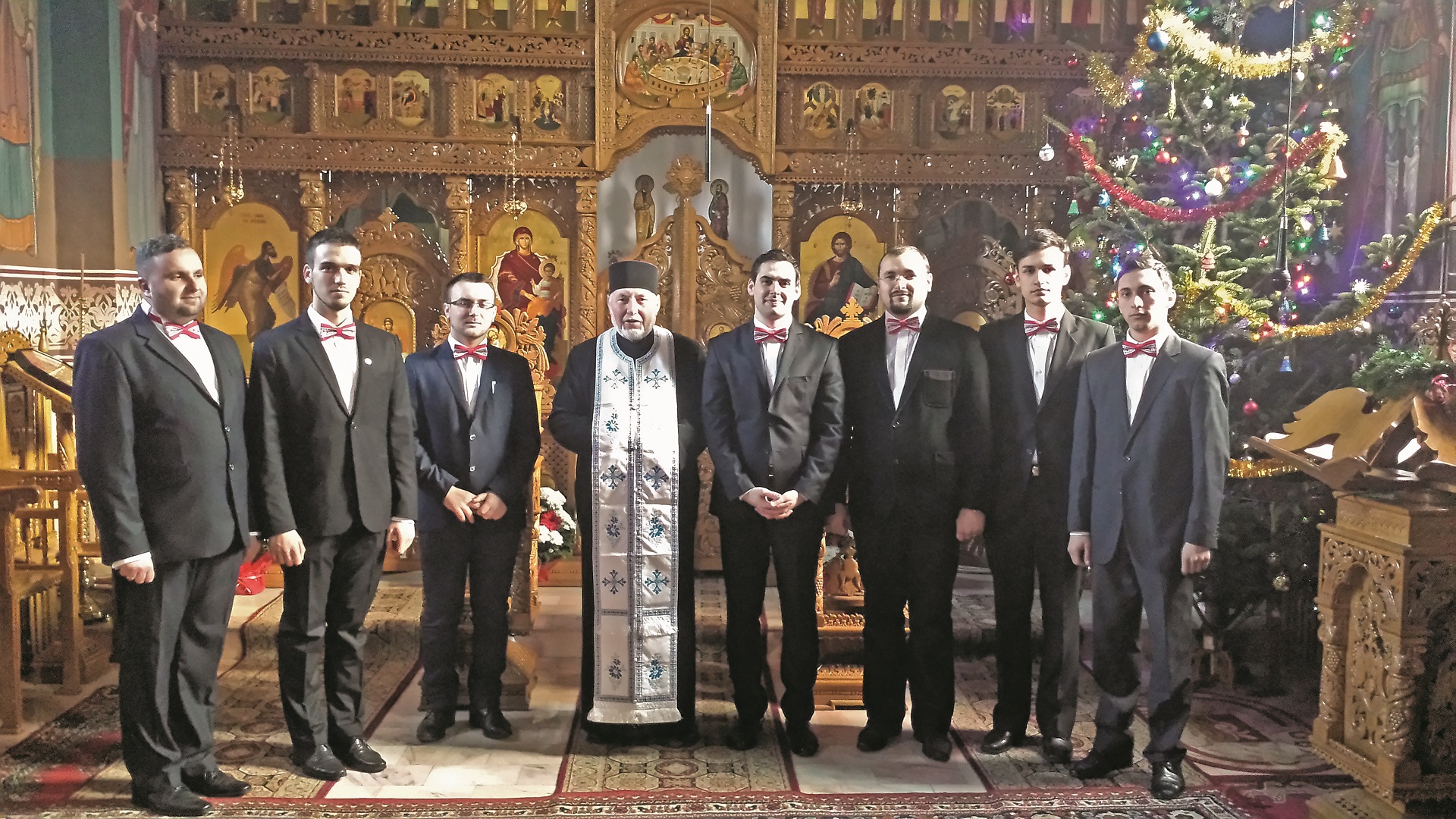 Recenzie: „Culegând roadele slujirii sale. Volum omagial dedicat Părintelui Vilie Doroșincă”